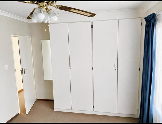 2 BEDROOM TOWNHOUSE FOR SALE IN ROOIHUISKRAAL NORTH